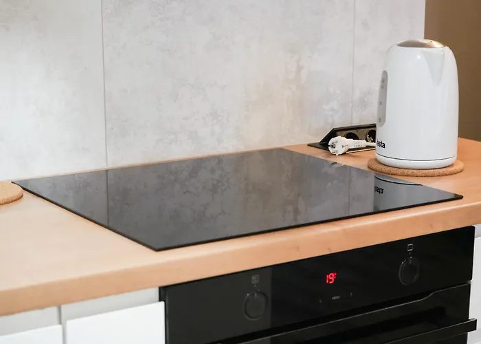 Easy Rent- Wieniawska 80 24h Check-in 아파트