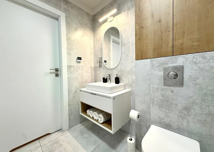 Easy Rent- Wieniawska 80 24h Check-in